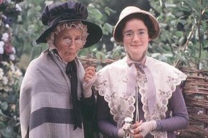Phillyda Law and Sophie Thompson as Mrs. and Miss Bates